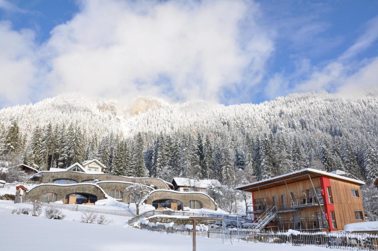 Erdhaeuser Und Apartments Mit Seeblick Und Alleinlage Weissensee Exterior photo